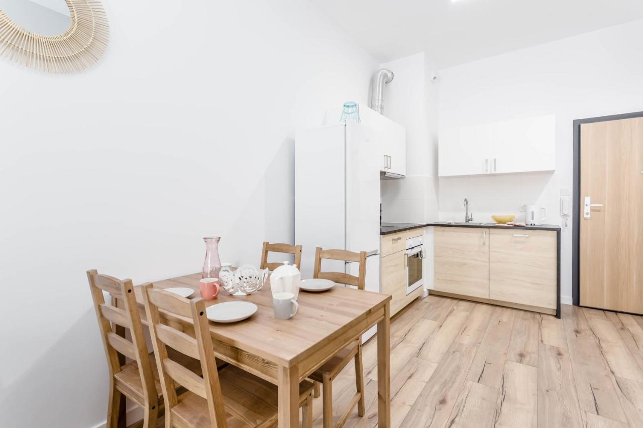 Chill Apartments Marywilska Warschau Exterior foto